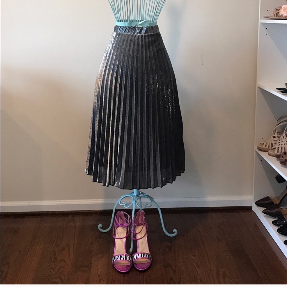 IDITA Metallic Pleated Skirt